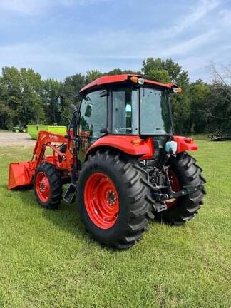 Image of Kubota M7060 equipment image 2