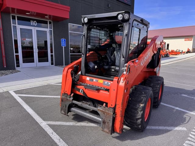 Image of Kubota SSV75HC equipment image 1