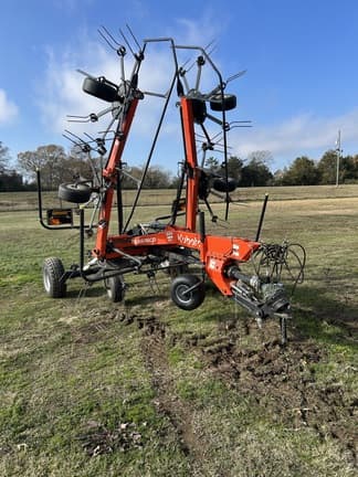 Image of Kubota TE6576CD Primary image