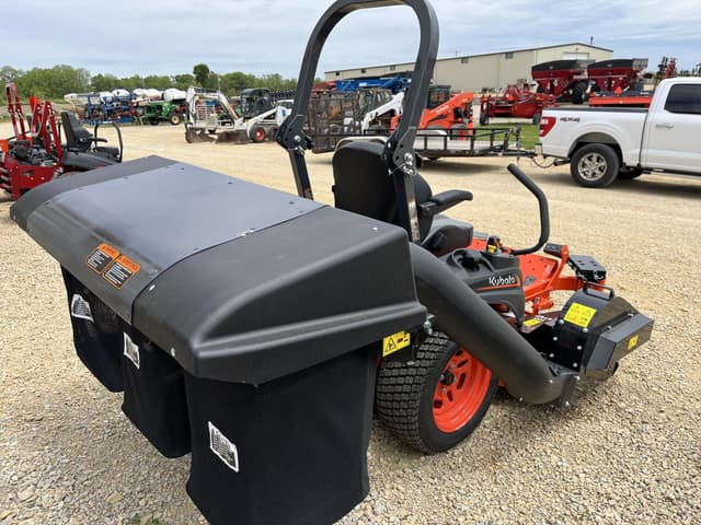 Image of Kubota Z422 equipment image 2