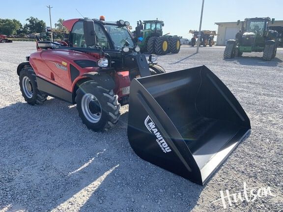 2023 Manitou MLT625 Equipment Image0