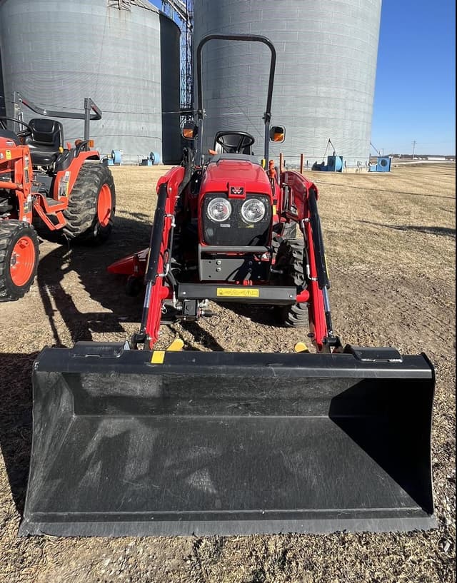 Image of Massey Ferguson 1526 equipment image 3