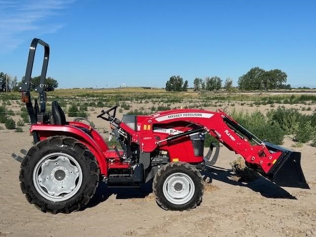 Image of Massey Ferguson 1835E equipment image 4