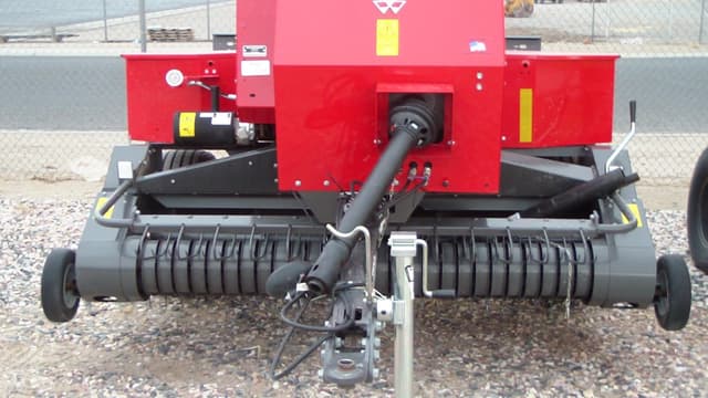 Image of Massey Ferguson 1840 equipment image 1