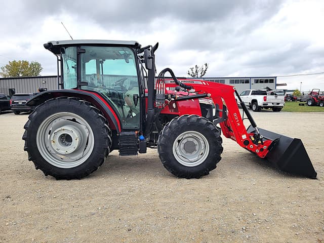 Image of Massey Ferguson 4710 equipment image 3