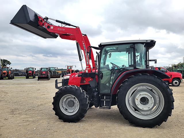 Image of Massey Ferguson 4710 equipment image 4