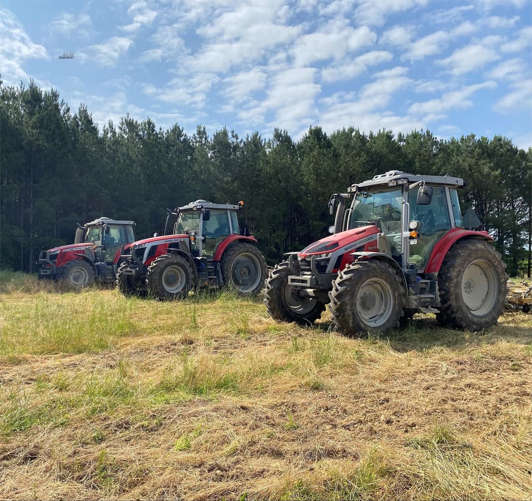 Image of Massey Ferguson 5S.135 Image 1