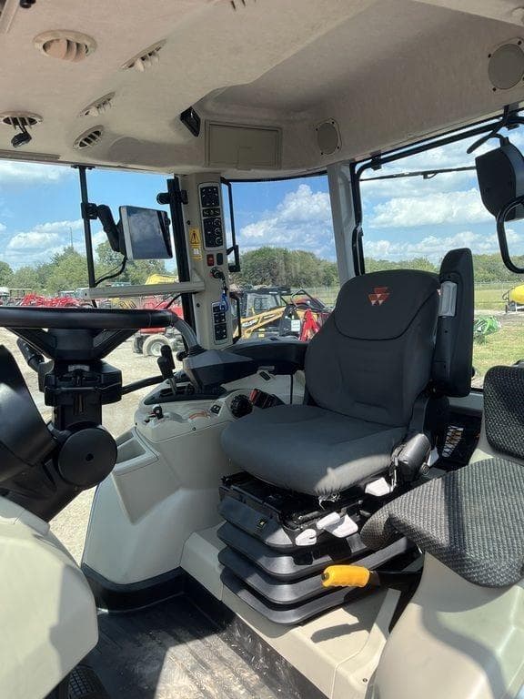 Image of Massey Ferguson 5S.135 equipment image 1