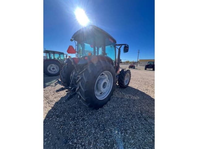 Image of Massey Ferguson 6713 equipment image 2