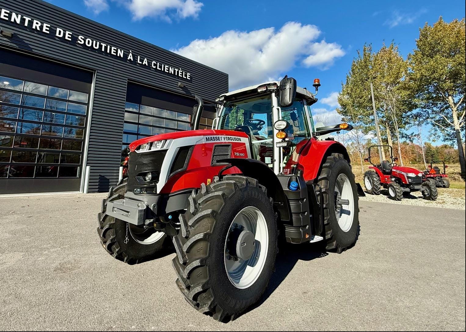 2023 Massey Ferguson 7S.190 Equipment Image0