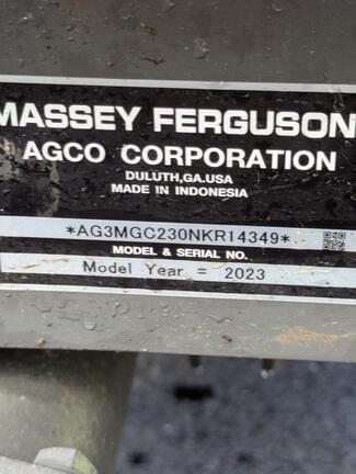 Image of Massey Ferguson GC1723E equipment image 2