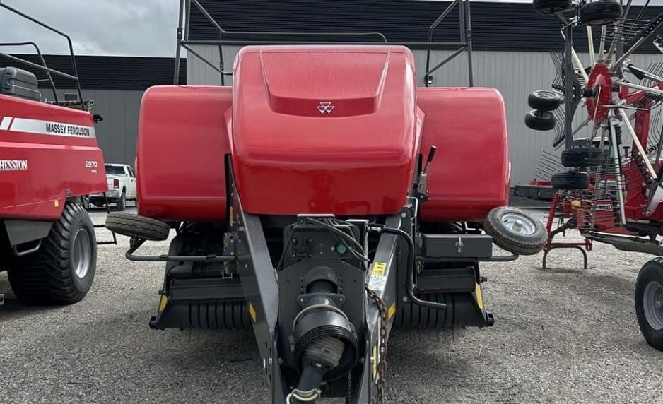 Massey Ferguson LB2234 Equipment Image0