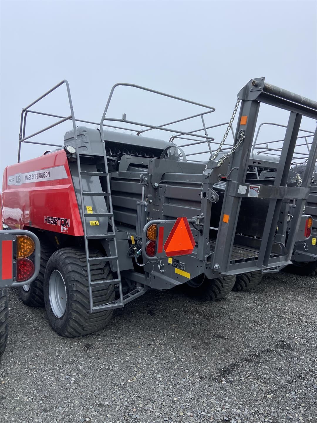 Image of Massey Ferguson LB2234 Image 1