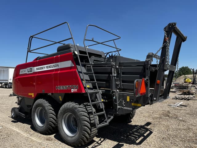 Image of Massey Ferguson LB2234 equipment image 2