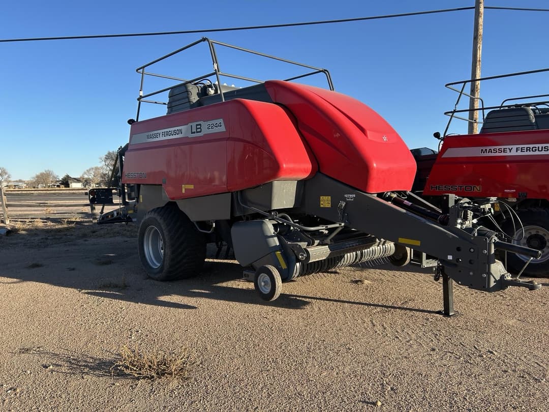Image of Massey Ferguson LB2244 Primary image