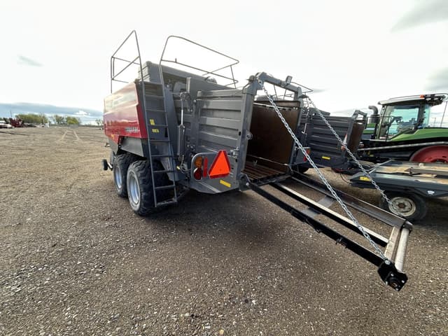 Image of Massey Ferguson LB2244 equipment image 2