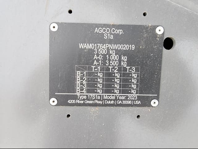 Image of Massey Ferguson RB4180V equipment image 2