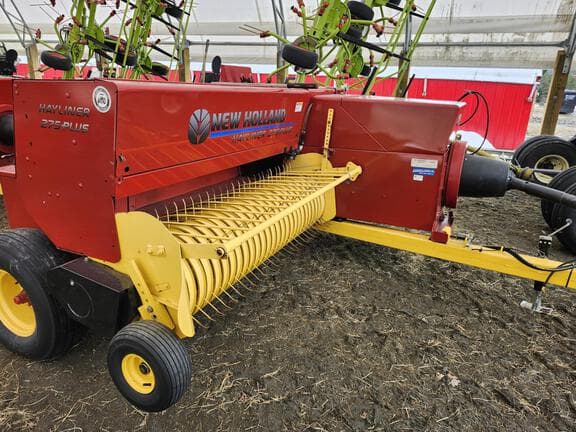 Image of New Holland 275 equipment image 1