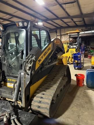 Image of New Holland C332 equipment image 3