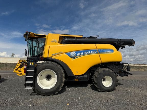 2023 New Holland CR8.90 Equipment Image0