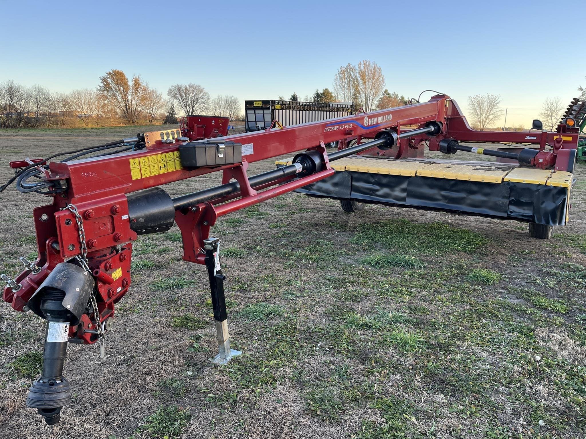 2023 New Holland 313 Equipment Image0
