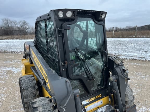 Image of New Holland L320 equipment image 4