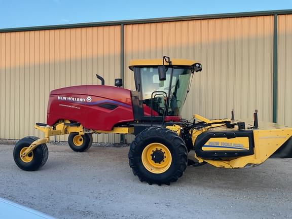 Image of New Holland Speedrower 220 Primary image