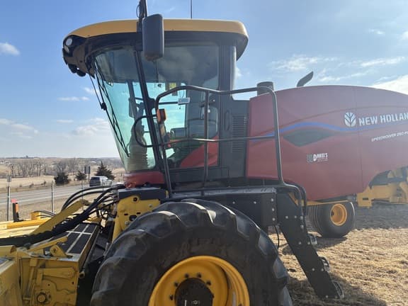 Image of New Holland Speedrower 260 Plus Primary image