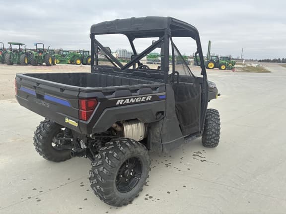 Image of Polaris Ranger XP 1000 equipment image 2