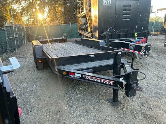 Image of Towmaster T-12DT equipment image 3