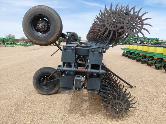 Image of Yetter 3554 equipment image 4