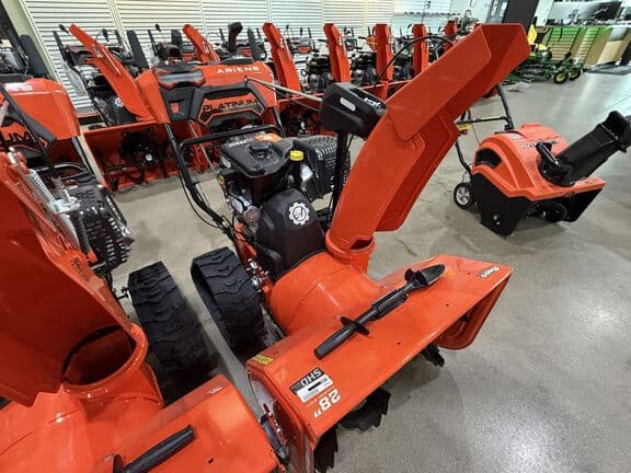 Image of Ariens Platinum 28 SHO RapidTrak equipment image 4