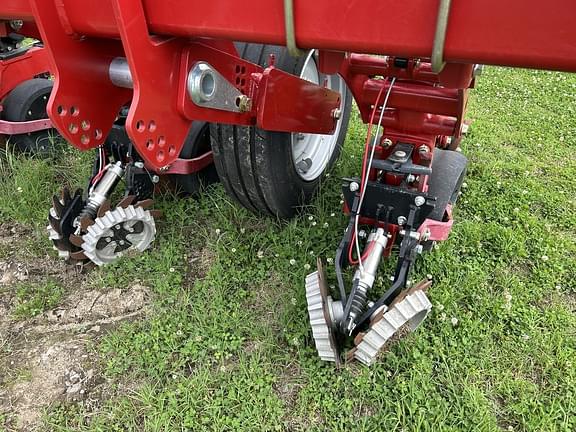 Image of Case IH 2130 equipment image 3