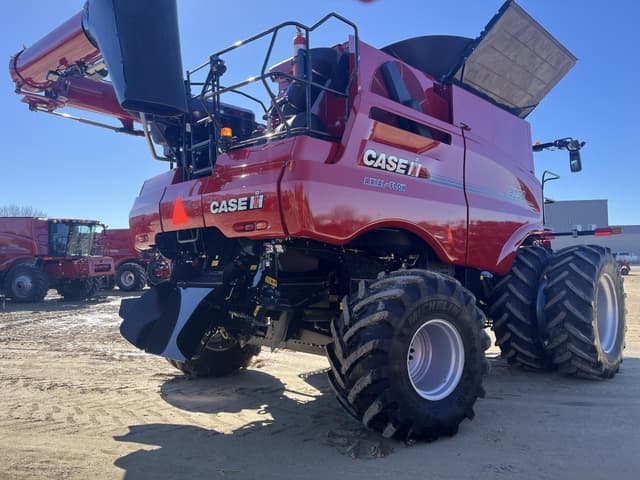 Image of Case IH 8250 equipment image 2