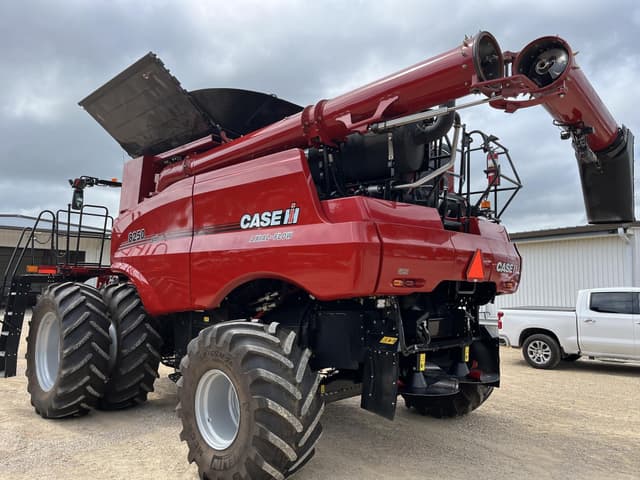 Image of Case IH 8250 equipment image 3