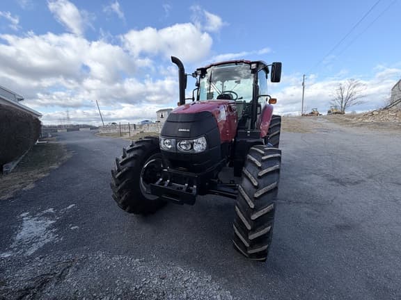 Image of Case IH Farmall 140A equipment image 4