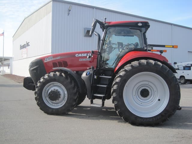 Image of Case IH Magnum 240 equipment image 1