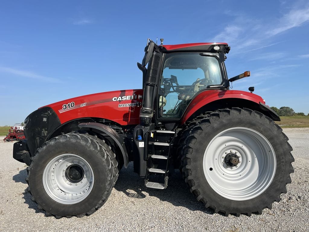2024 Case IH Magnum 310 Equipment Image0