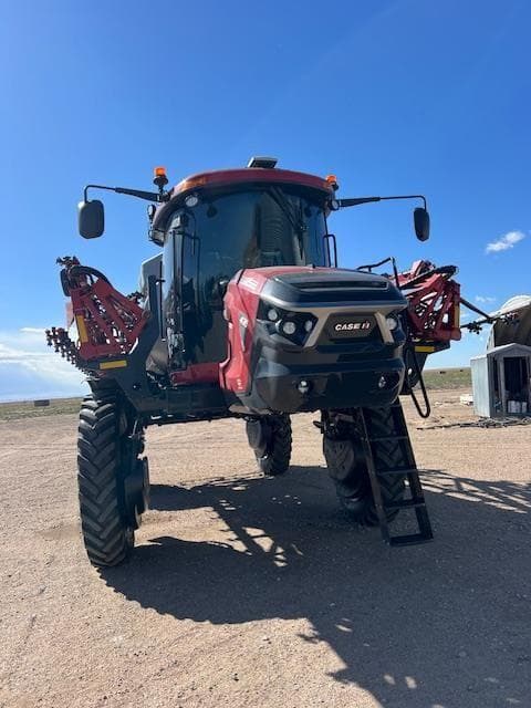 Image of Case IH Patriot 4350 equipment image 2