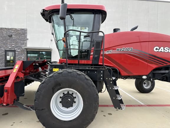 Image of Case IH WD2105 equipment image 4