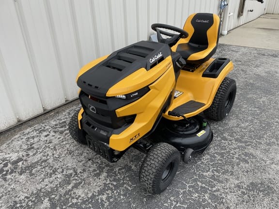 2024 Cub Cadet XT1 LT42 Equipment Image0