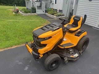 2024 Cub Cadet XT2 SLX50 Equipment Image0
