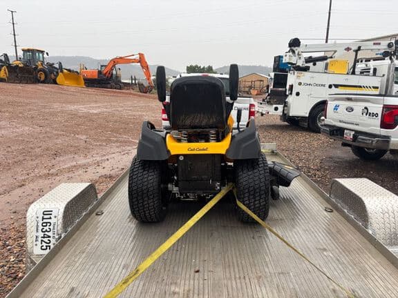 Image of Cub Cadet XT2 equipment image 3
