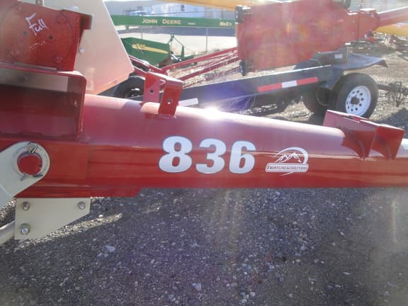 Image of Farm King 836 equipment image 4
