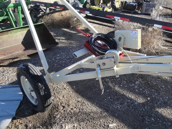 Image of Farm King 836 equipment image 3