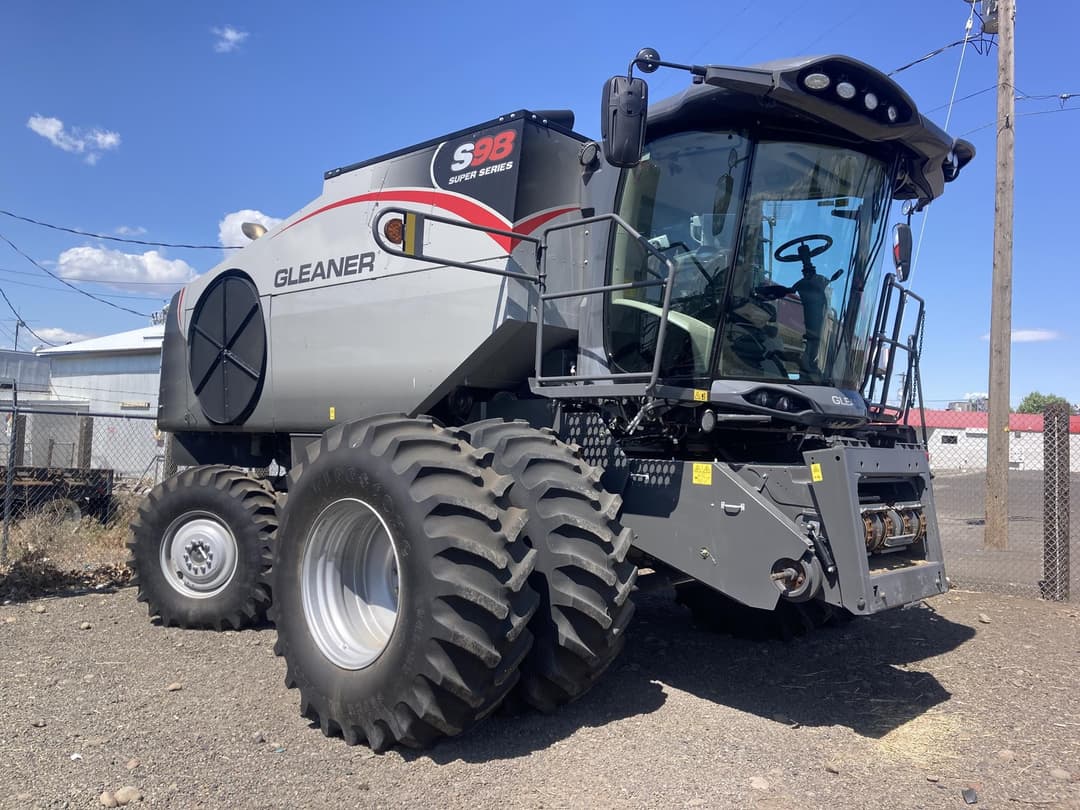 Image of Gleaner S98 Primary image