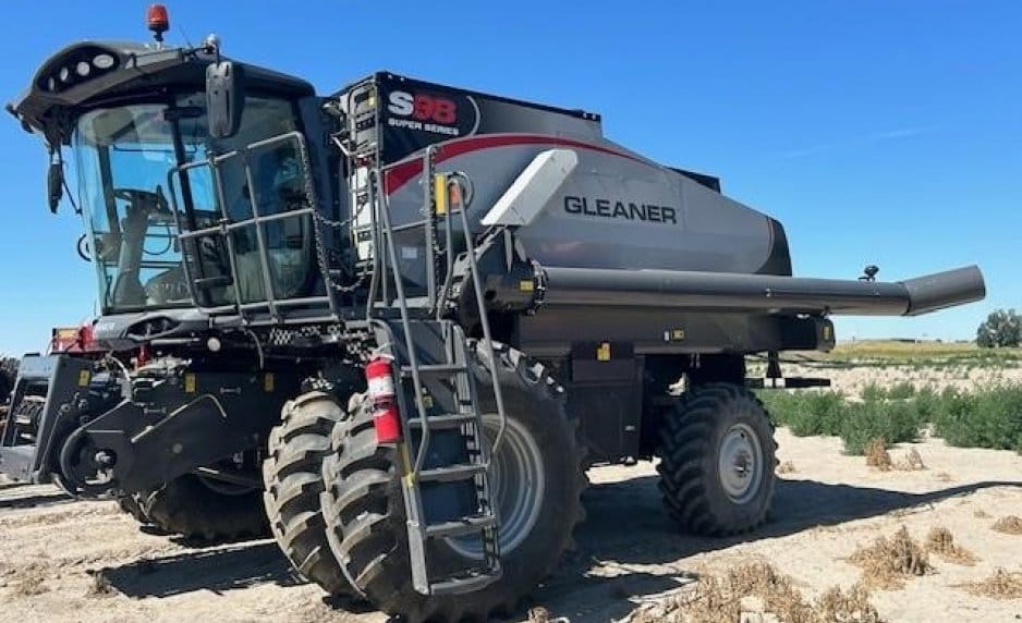 Gleaner S98 Equipment Image0
