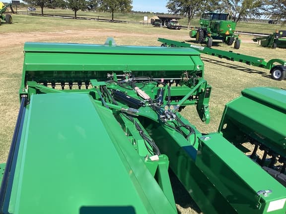 Image of Great Plains BD7600HD equipment image 4