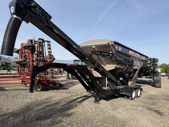 2024 J&M LC535 Equipment Image0