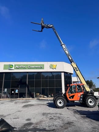 2024 JLG AG832 Equipment Image0